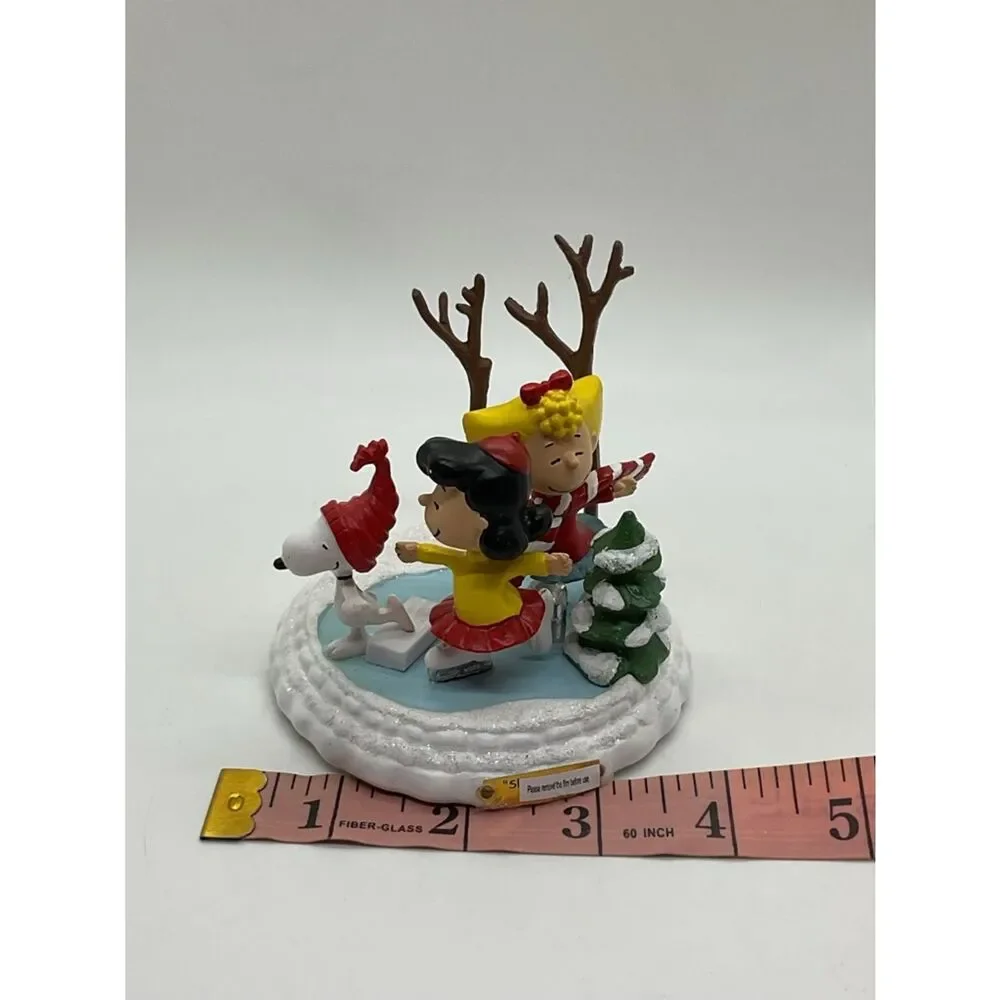 Hawthorne Village “Skating away the day” Peanuts Figurine